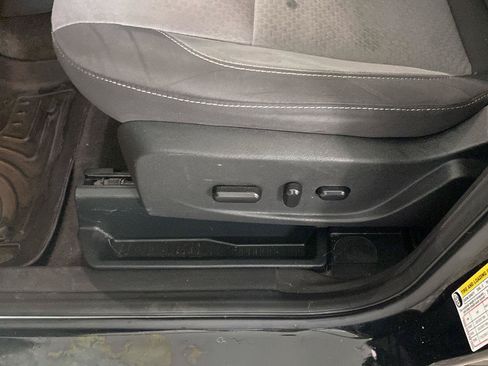 Used 2018 Ford Escape SE w/ SE Sync 3 Package AWD/4WD image 13