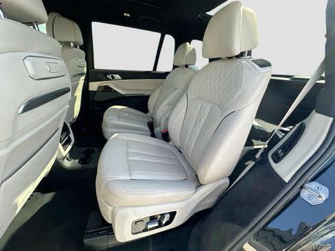 Used 2024 BMW X7 xDrive40i w/ Executive Package AWD/4WD image 36