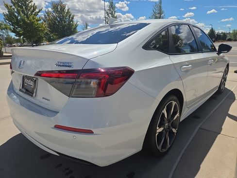 Used 2025 Honda Civic Sport Touring image 4