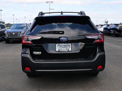 Used 2023 Subaru Outback Onyx Edition image 7