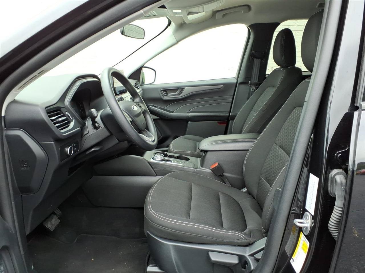 Used 2025 Ford Escape Active FWD image 12