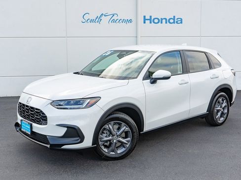 New 2026 Honda HR-V LX image 2