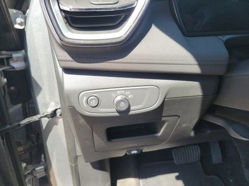Used 2024 Chevrolet TrailBlazer LT w/ LT Cold Weather Package AWD/4WD image 17