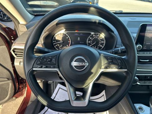 Used 2023 Nissan Altima 2.5 SV image 22