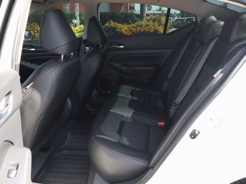 Used 2022 Nissan Altima 2.5 SR image 31