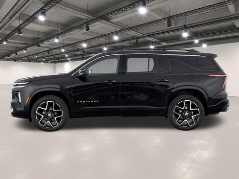 Used 2025 Chevrolet Traverse High Country FWD image 6