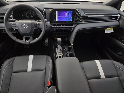 Used 2026 Toyota Camry SE FWD image 13