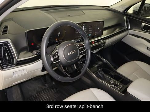 Used 2025 Kia Sorento S FWD image 24
