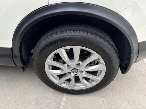 Used 2020 Nissan Rogue Sport SV w/ All-Weather Package AWD/4WD image 8