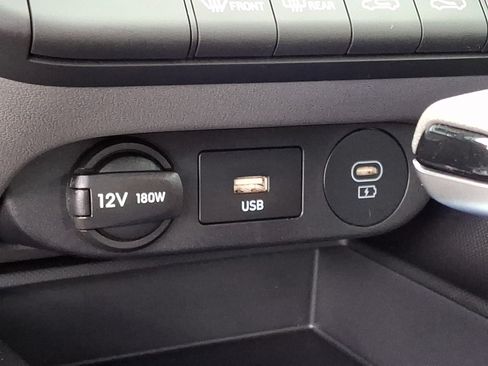 Certified 2024 Hyundai Elantra SEL FWD image 17