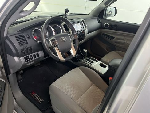 Used 2015 Toyota Tacoma PreRunner w/ SR5 Package image 25