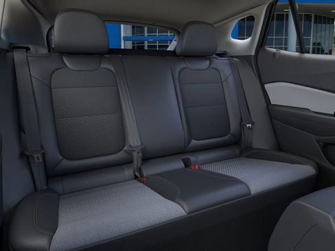 New 2026 Chevrolet Trax LT w/ Sunroof Package image 17