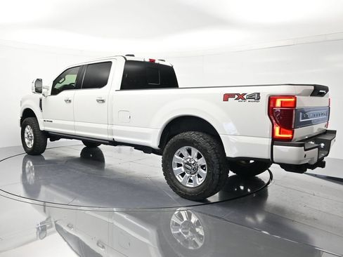 Used 2022 Ford F250 Platinum AWD/4WD image 7