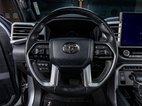 Used 2022 Toyota Tundra Platinum AWD/4WD image 18