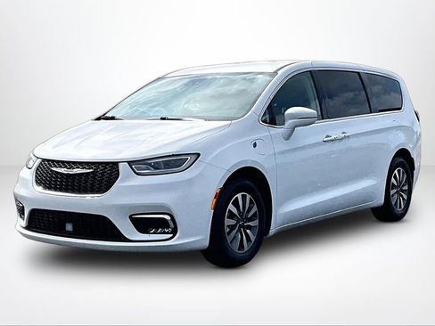 Used 2022 Chrysler Pacifica Touring-L FWD image 32