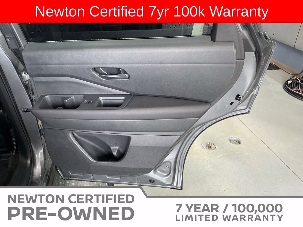 Used 2025 Nissan Pathfinder SV w/ SV Premium Package FWD image 44
