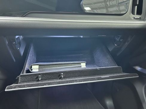 Certified 2026 Porsche Cayenne Coupe AWD/4WD image 32