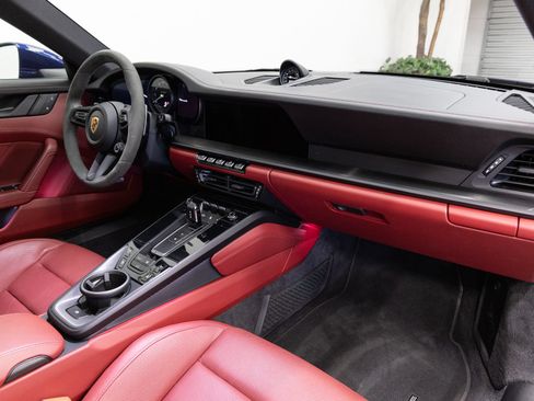 Used 2022 Porsche 911 Carrera GTS RWD image 13