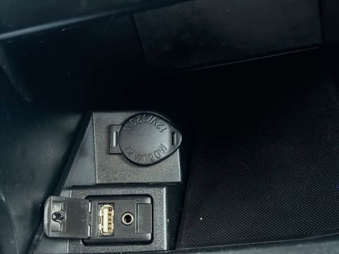 Used 2017 Toyota Camry LE image 31