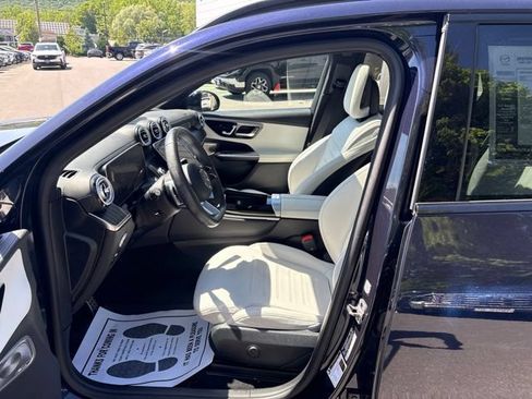 Used 2023 Mercedes-Benz GLC 300 4MATIC image 22