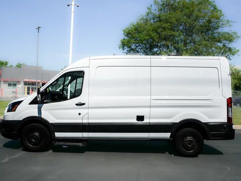 Used 2025 Ford Transit 250 148 Medium Roof RWD image 5