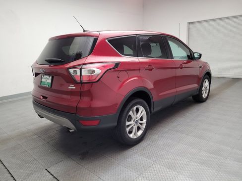 Used 2017 Ford Escape SE image 9