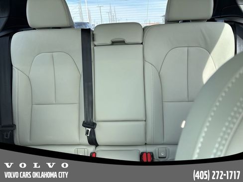 Used 2026 Volvo XC40 B5 Plus w/ Climate Package image 11