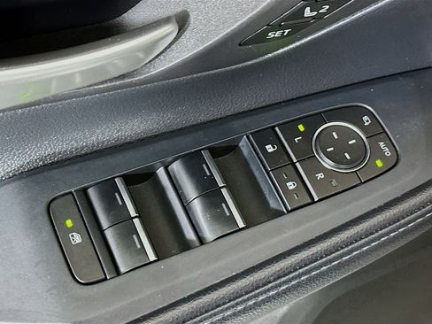 Used 2025 Toyota Grand Highlander AWD Hybrid image 14