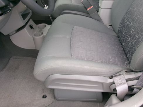 Used 2006 Chrysler PT Cruiser FWD image 12