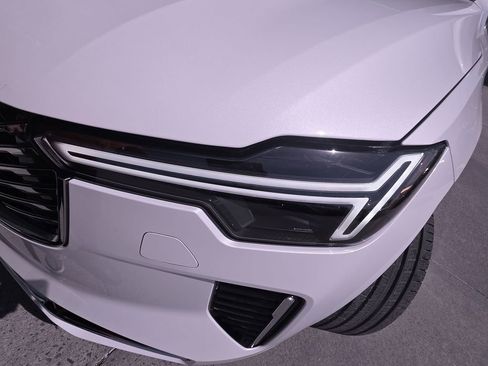 Certified 2025 Volvo XC90 T8 Ultra w/ Protection Package Premier AWD/4WD image 36