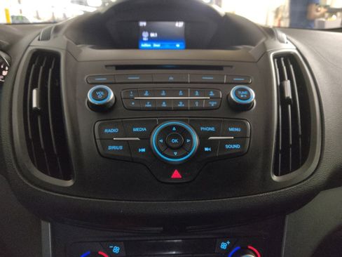 Used 2018 Ford Escape SE image 25