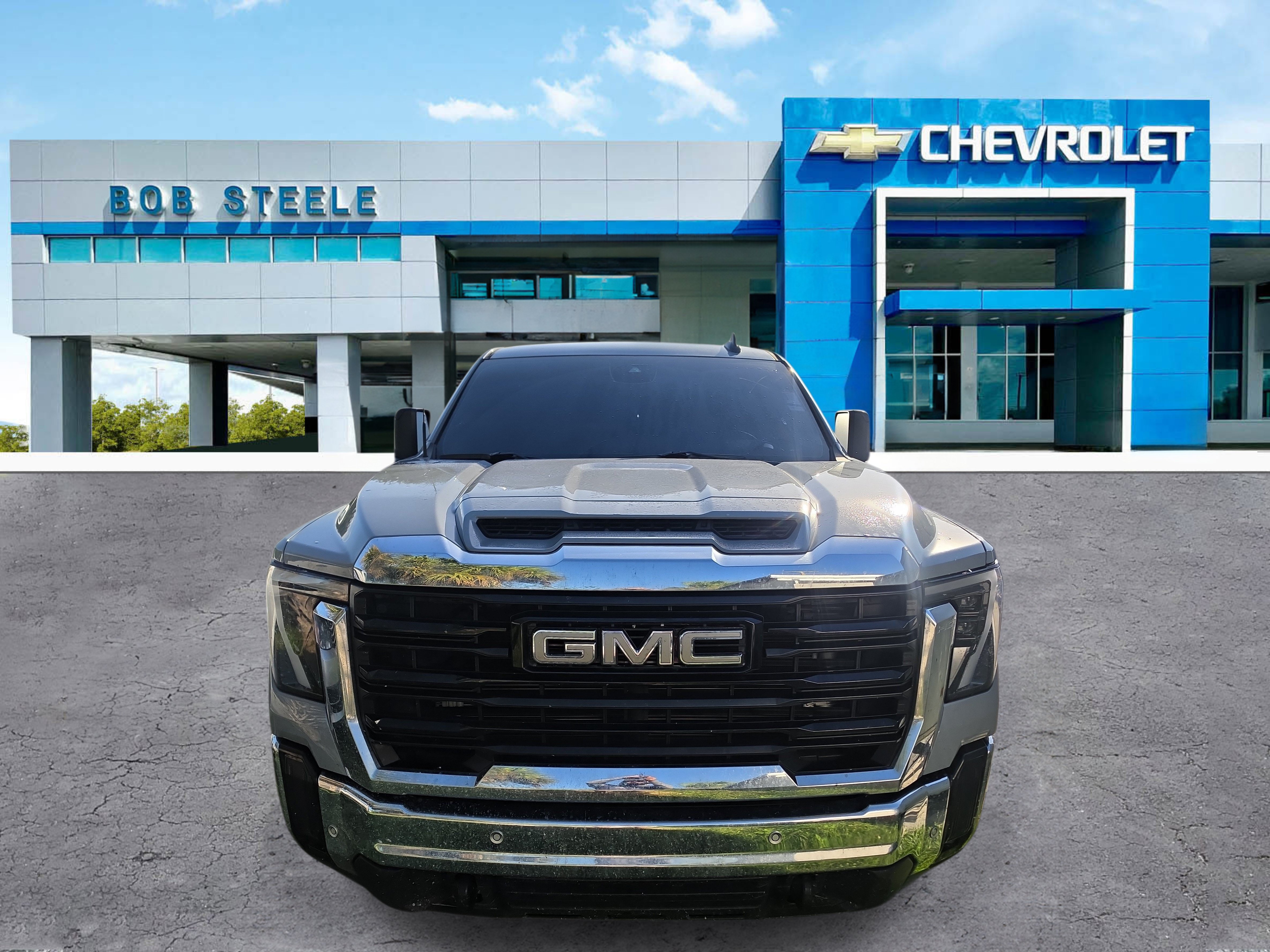 Certified 2025 GMC Sierra 2500 Pro w/ 1SA Pro Safety Plus Package AWD/4WD image 2