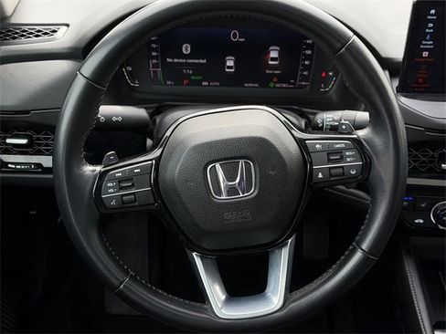 Used 2023 Honda Accord Touring image 11