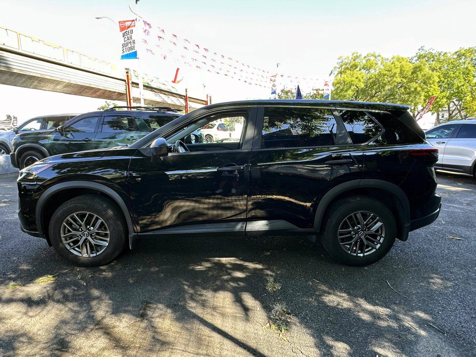 Certified 2025 Nissan Rogue S AWD/4WD image 6