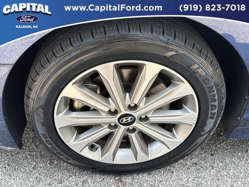 Used 2016 Hyundai Sonata Limited w/ Option Group 04 FWD image 13