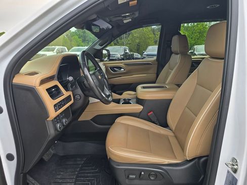 Used 2022 Chevrolet Tahoe Premier AWD/4WD image 4