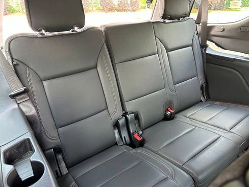 Used 2025 Chevrolet Tahoe High Country AWD/4WD image 51