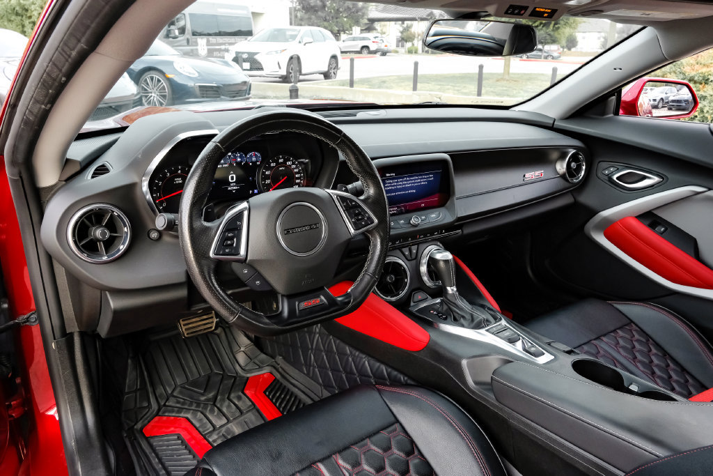 Used 2022 Chevrolet Camaro SS RWD image 10