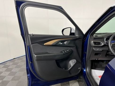 Used 2023 Chevrolet TrailBlazer ACTIV w/ Sun and Liftgate Package AWD/4WD image 15