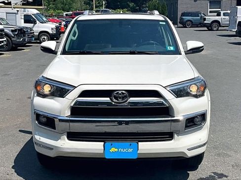 Used 2018 Toyota 4Runner Limited AWD/4WD image 2