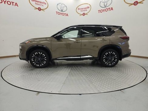 Used 2024 Nissan Rogue Platinum FWD image 8