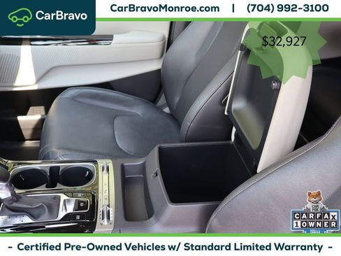 Used 2023 Kia Carnival SX Prestige FWD image 40