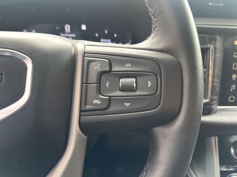 Used 2023 GMC Yukon Denali w/ Denali Reserve Package image 23