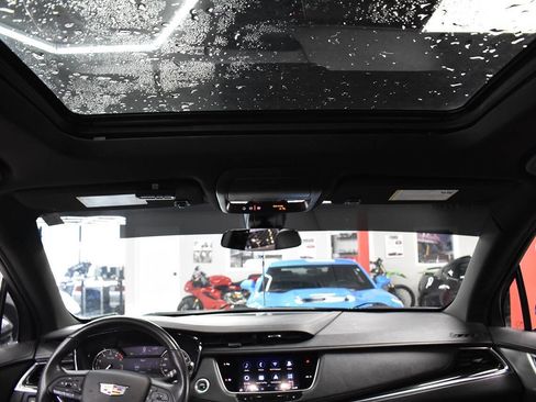 Used 2022 Cadillac XT6 Luxury FWD image 16