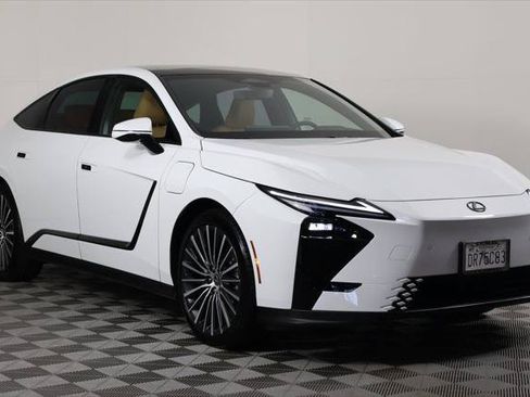 Certified 2026 Lexus ES 350e w/ Convenience Package FWD image 3