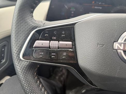 Used 2023 Nissan Ariya FWD image 20