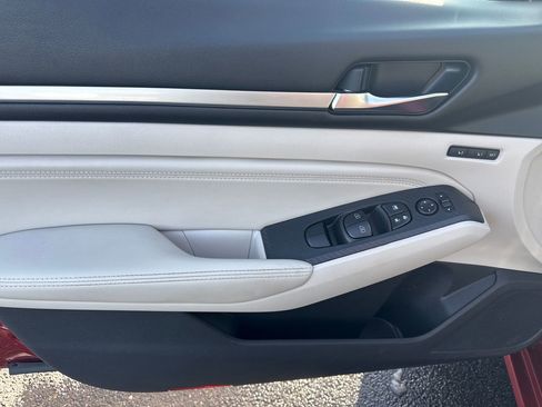 Used 2019 Nissan Altima 2.5 Platinum image 17