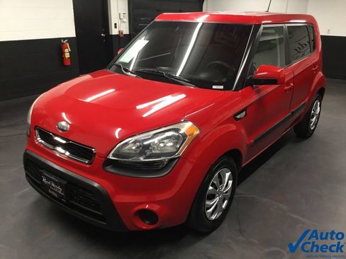 Used 2013 Kia Soul FWD image 6