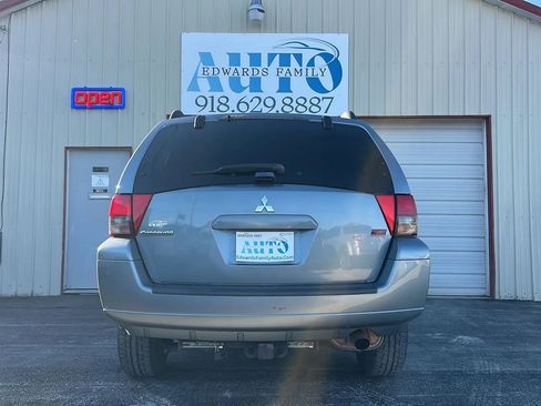 Used 2007 Mitsubishi Endeavor SE image 24