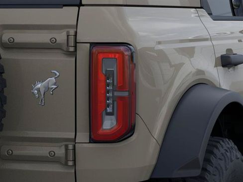 New 2026 Ford Bronco Outer Banks w/ Sasquatch Package AWD/4WD image 23
